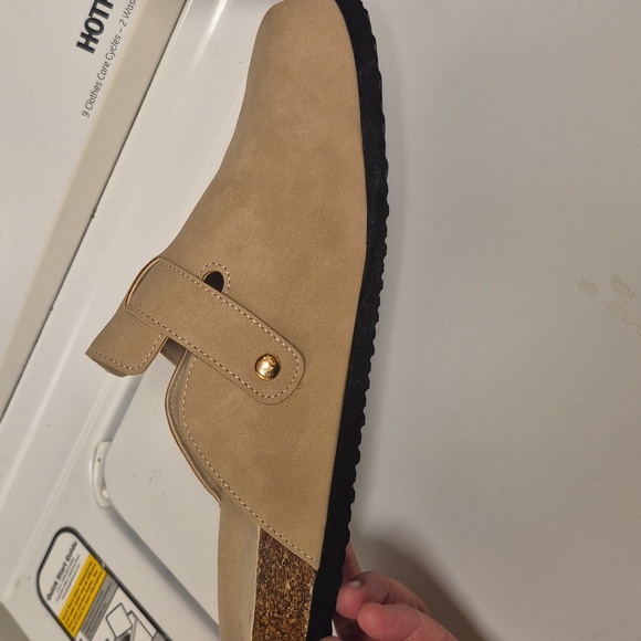 Olivia & Kate Clogs (91/2) Nwt - Picture 5 of 9